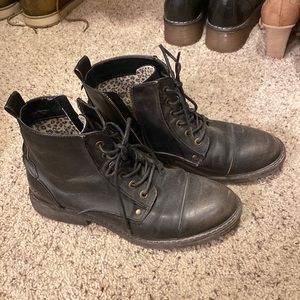 Billabong Combat Boots, Brushed Black, Size 9.5